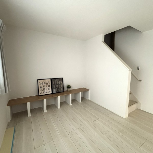 家族の笑顔が集まる、北欧ナチュラルなテレビボード